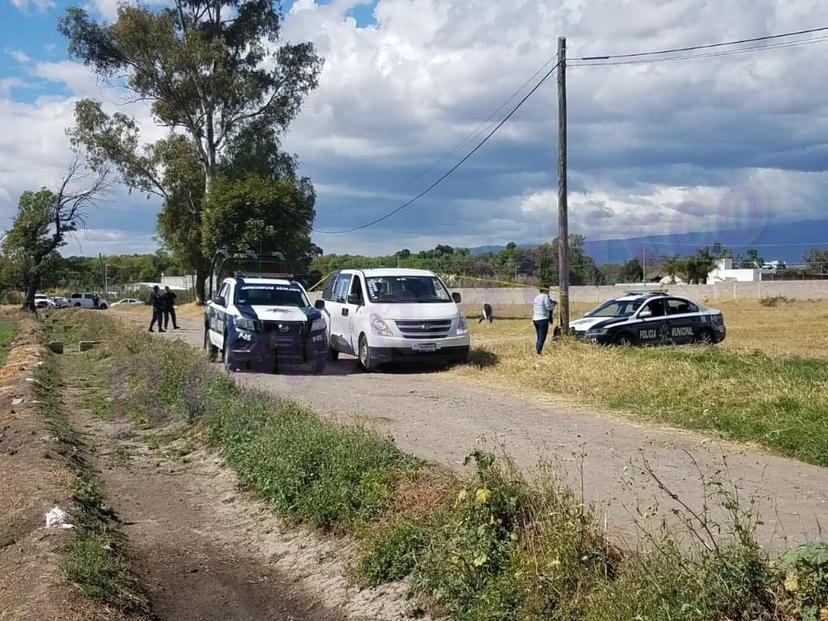 Dejan cadáver en una maleta en predio de Atlixco