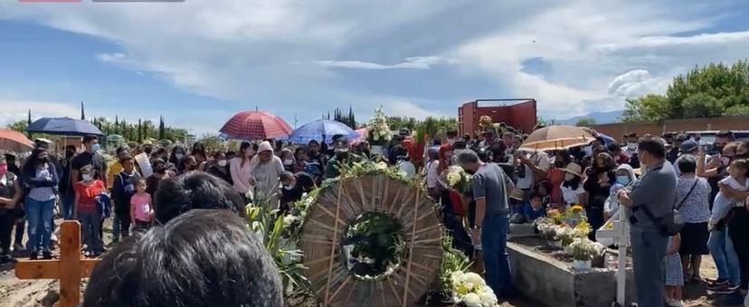 Dan último adiós a los niños asesinados por un conductor ebrio en Atlixco