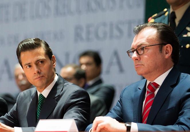 FGR acusa a Peña y Videgaray de sobornar por reforma energética