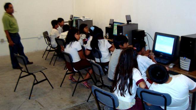 Garantiza Barbosa acceso a internet para el regreso a clases 