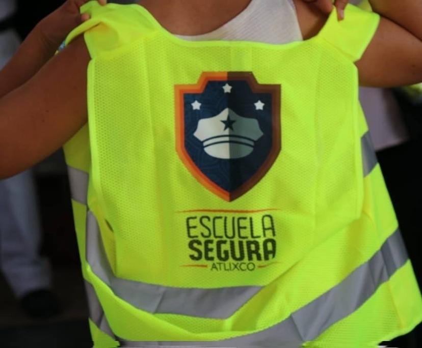 CUIDADO Extraños ofrecen perritos a niños en escuelas de Altixco