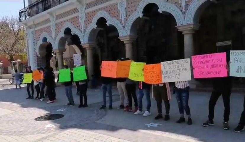 Estudiantes de Tehuacán piden vacuna Covid para regresar a clases 