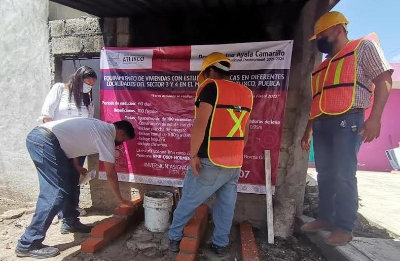 Gobierno de Atlixco inicia construcción de estufas ecológicas