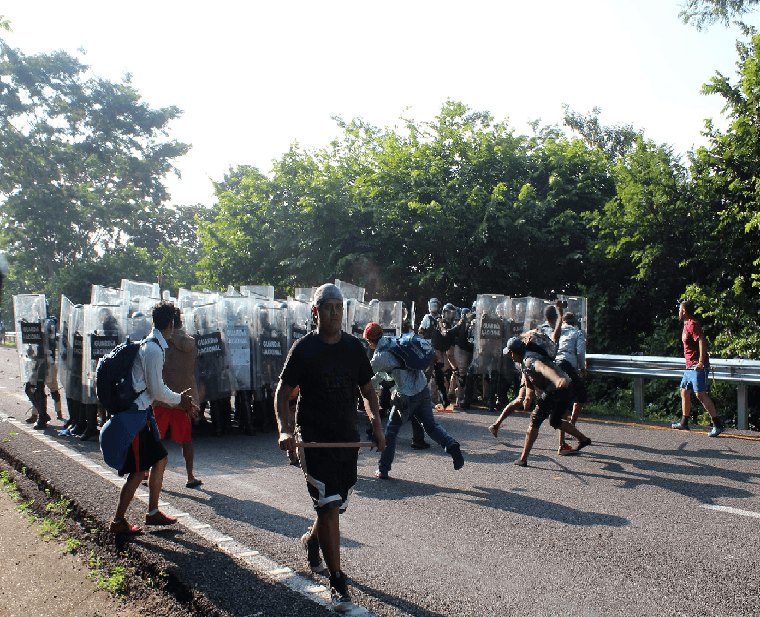 INM disuelve la caravana migrante 