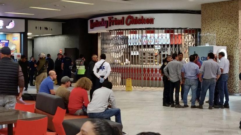 Explosión en KFC deja 3 personas con quemaduras en plaza comercial