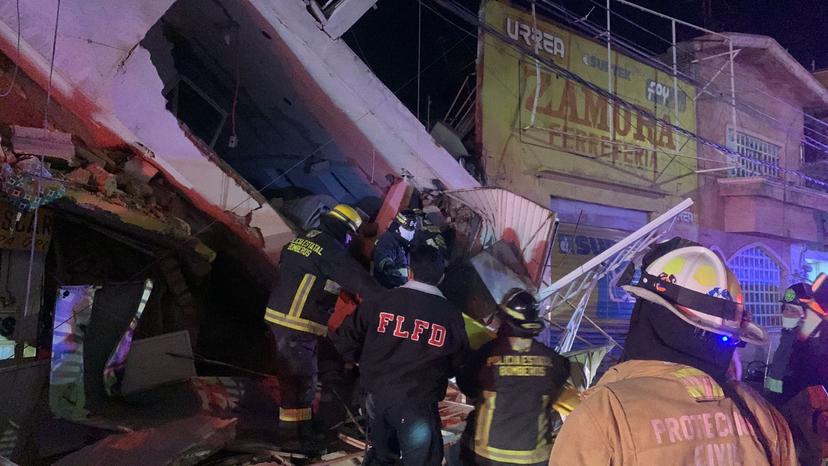 Rescatan cuerpos de Roberto y Griselda, las últimas víctimas en la colonia Amor