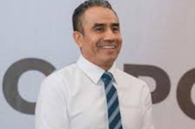 Hackean cuenta de WhatsApp de ex alcalde de Zacapoaxtla