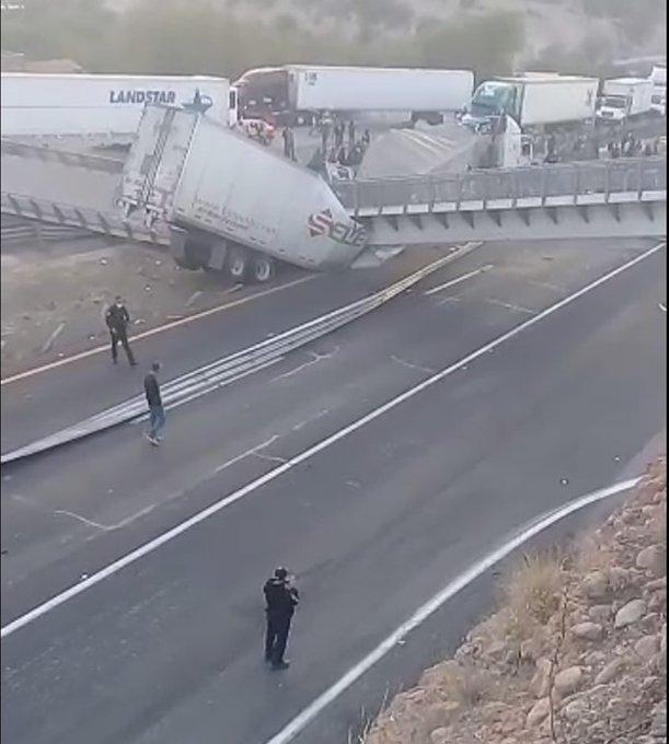 Video: FGE de SLP indaga procedencia de despensas en un tráiler