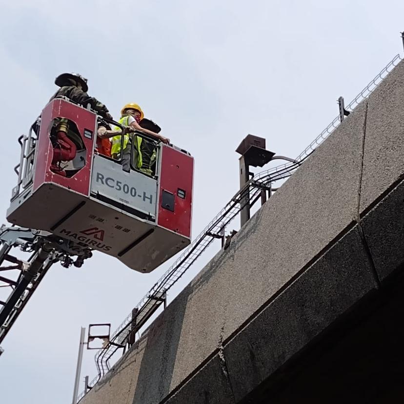 Por incendio suspenden servicio de Línea 4 del Metro de CDMX