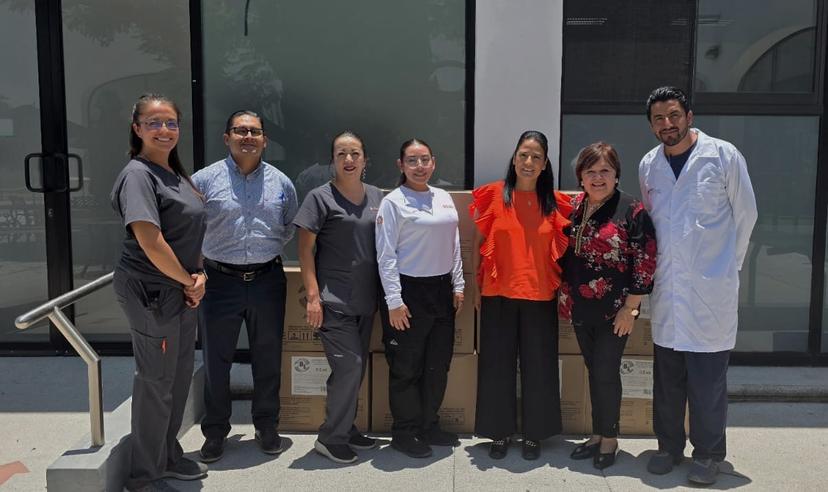 ISSSTEP recibe donación de 10 mil jeringas por parte de la UDLAP
