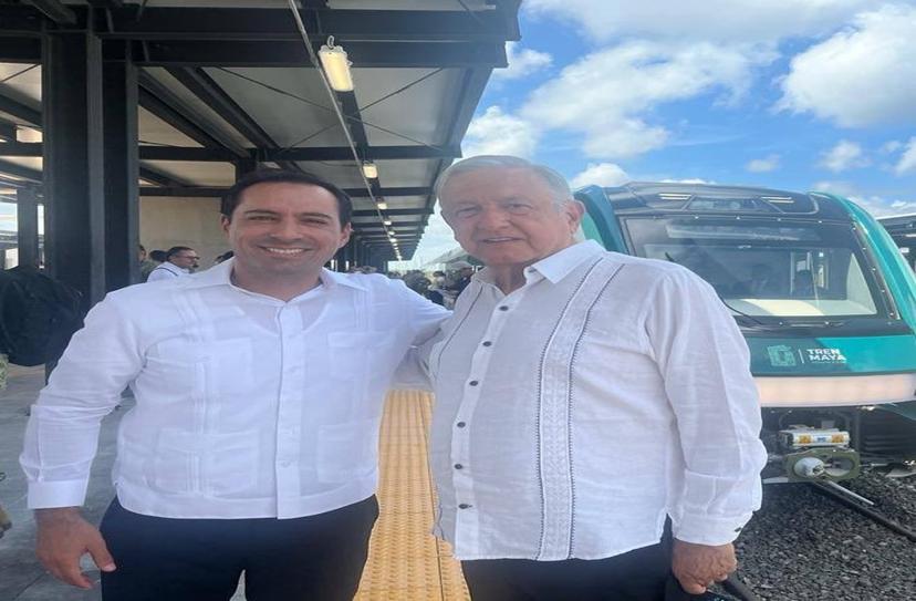 VIDEO López Obrador supervisa avances del Tren Maya en Chichen Itzá