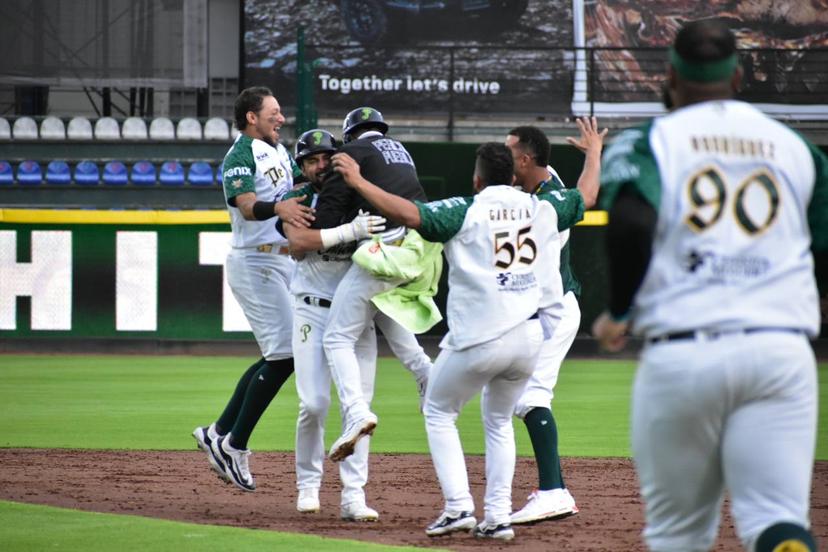 Los Pericos aterrizan en la Verde Antequera