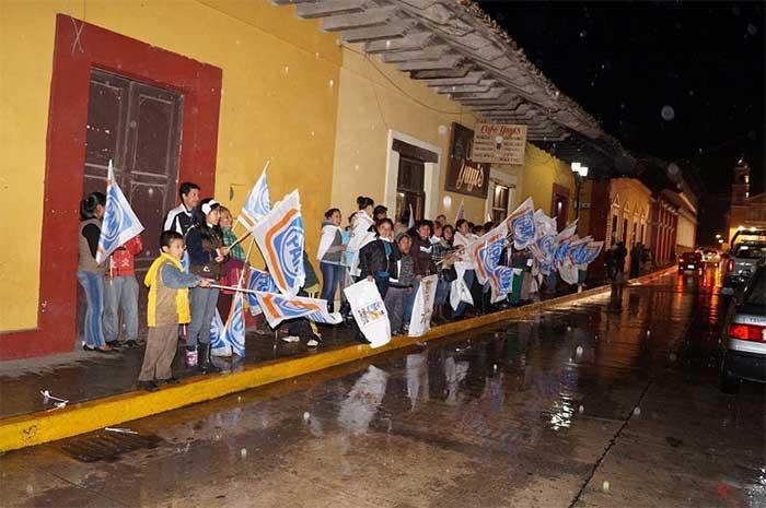 Festeja Puebla Unida triunfo en Zacapoaxtla