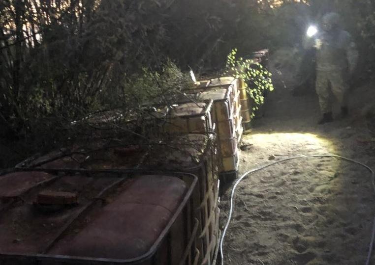 Hallan toma clandestina y a Noé con 9 mil litros de huachicol