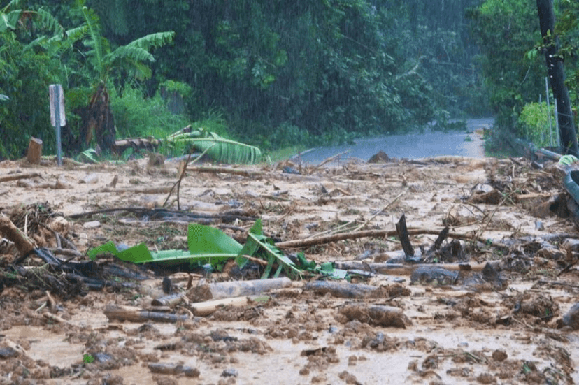 Huracán Fiona llega a República Dominicana, todo el país en alerta máxima