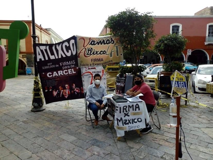 Juntan más de 2 mil 500 firmas en Atlixco contra ex presidentes