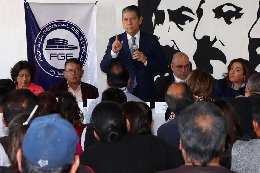 Fiscalía y 28 de Octubre dialogan en el Mercado Hidalgo