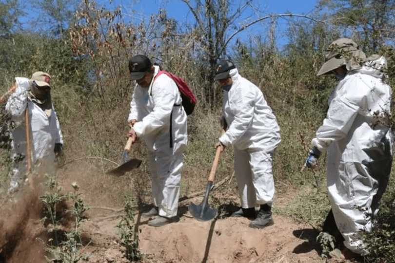 Encuentran por lo menos ochos cuerpos sin vida en cinco fosas clandestinas