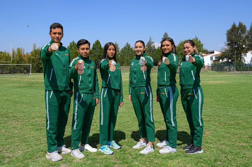 Aztecas de la UDLAP se glorifican en la Universiada Nacional de taekwondo