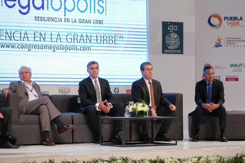 Inaugura Gali el Primer Congreso Internacional de Megalopolis