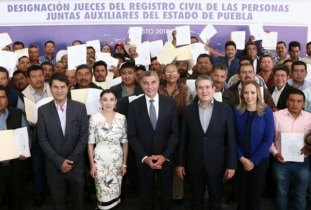 Gali nombra 88 nuevos jueces del Registro Civil en Puebla