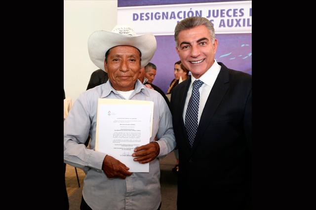 Gali nombra 88 nuevos jueces del Registro Civil en Puebla