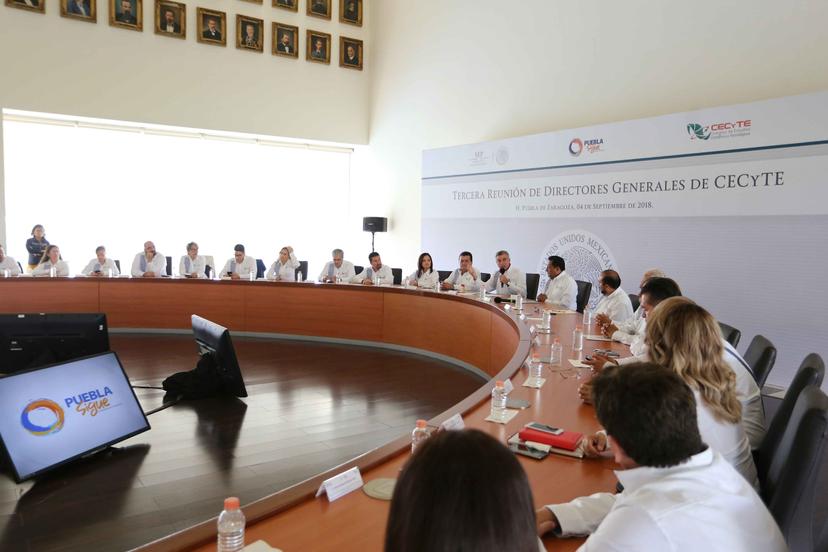 Participa Gali en Reunión de Directores Generales del CECyTE