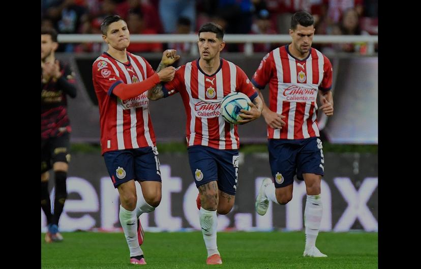 Chivas tumban a Xolos en debut de Miguel Herrera