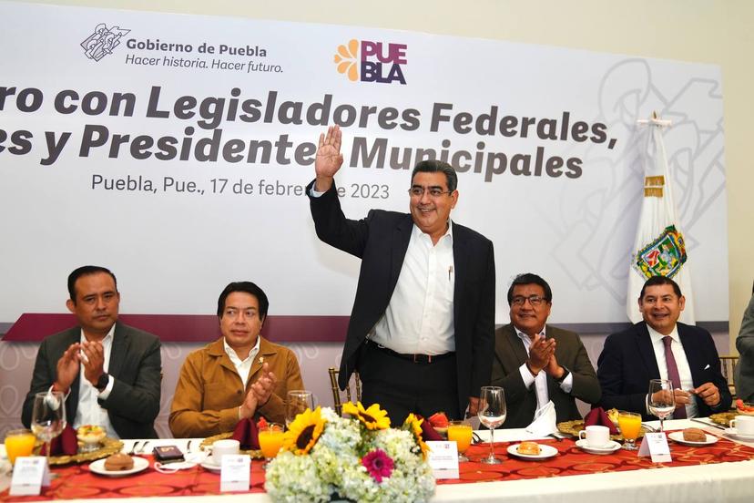 Reunión con Mario Delgado garantiza la gobernabilidad en Puebla: Céspedes