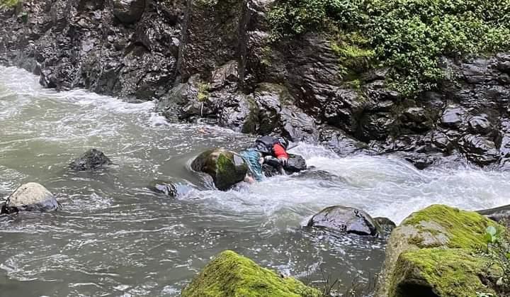 Rescatan a turista lesionado en barranco de Teziutlán 