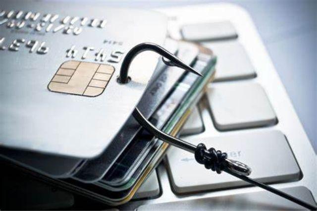 Consejos de la Policía Cibernética para evitar fraudes digitales en adultos mayores