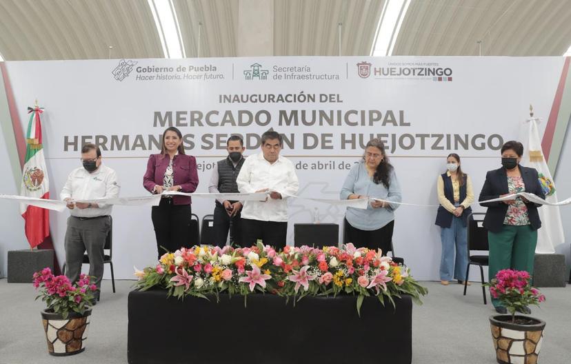 Inaugura Barbosa Mercado Municipal de Huejotzingo 