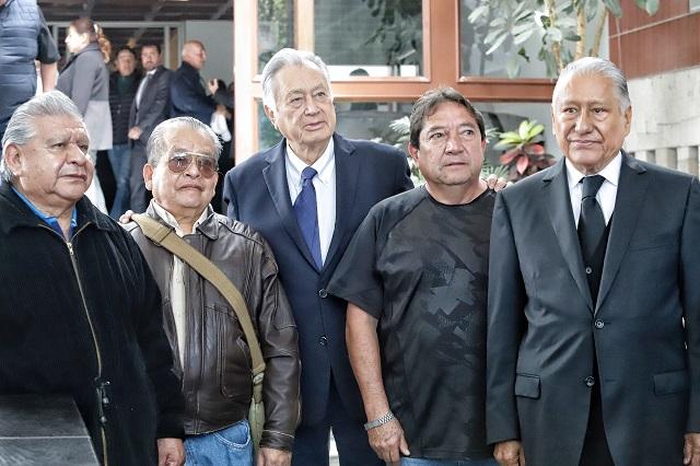 Pasarela de priístas en funeral del periodista Enrique Montero Ponce