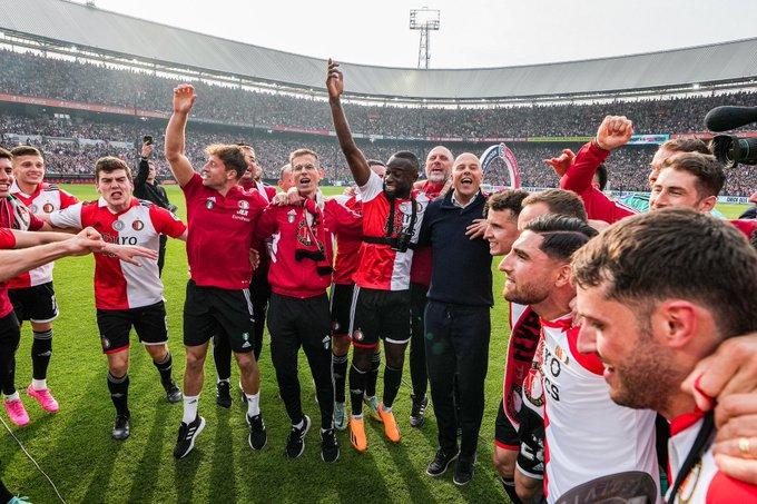 Santiago Giménez es campeón de la Eredivisie con el Feyenoord