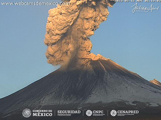 Esta mañana Popocatépetl registra gran fumarola; prevén caída de ceniza