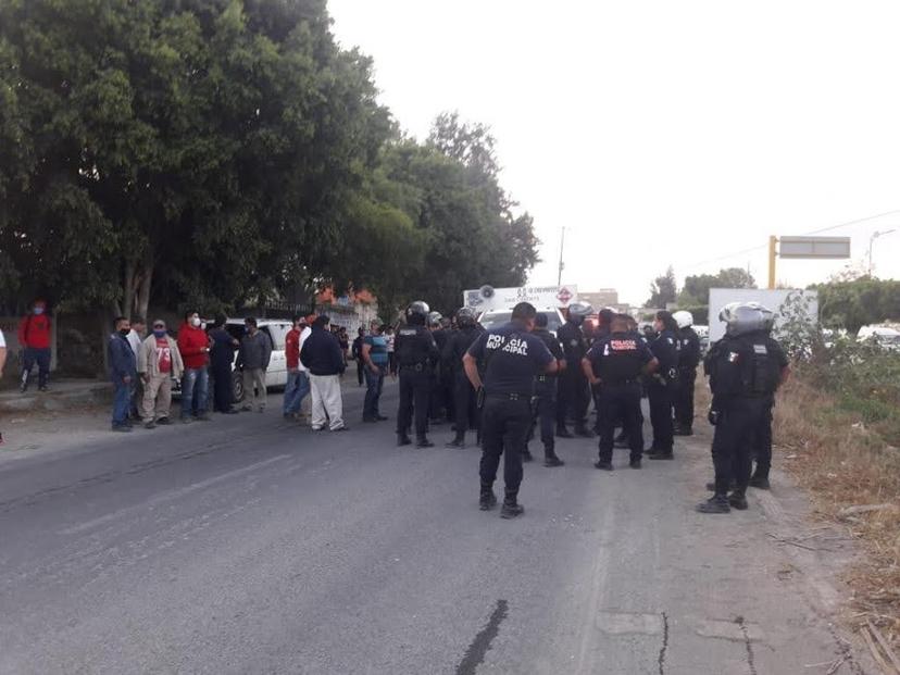 Entre golpes y disparos detienen a trabajadores de gaseras en Tehuacán 