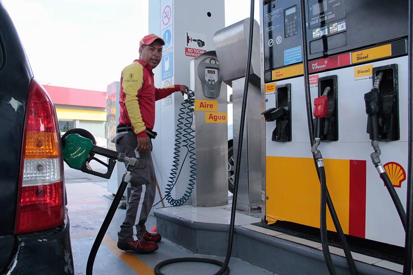 Gasolineras cierran solas ante operativo contra huachicol