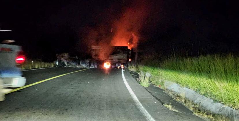 Se registran bloqueos y enfrentamientos en Michoacán