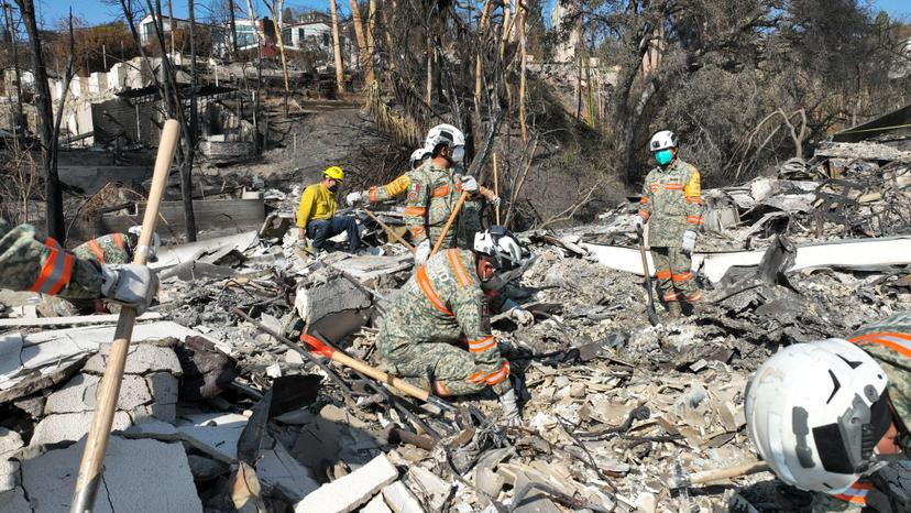 VIDEO México sigue apoyando en el combate a los incendios en California