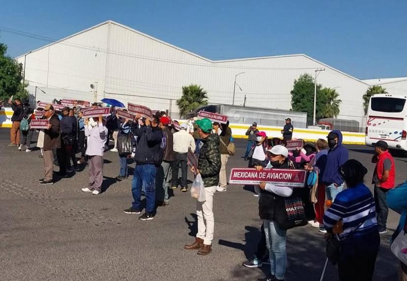 VIDEO Está bloqueada la autopista México-Querétaro