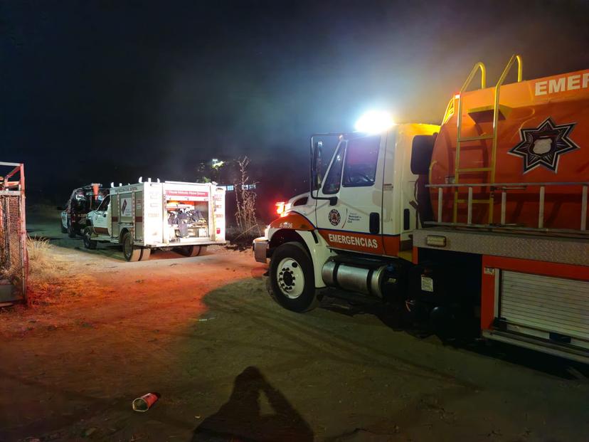 Protección Civil mitiga incendio en barranca en la Rivera Anaya