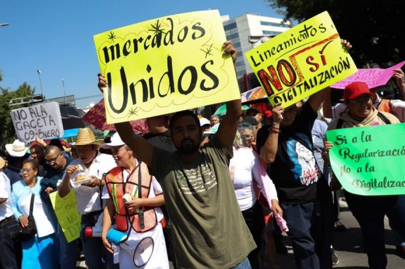 VIDEO Se presenta caos en la CDMX por manifestación de locatarios