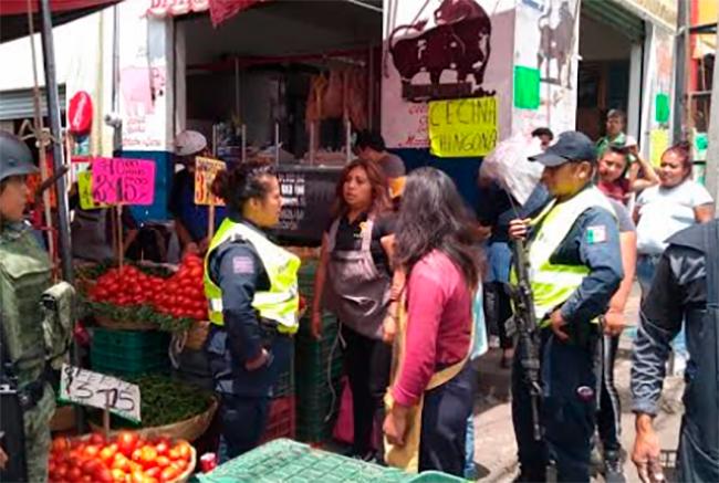 Se lían a golpes comerciantes por disputa de espacios en Atlixco