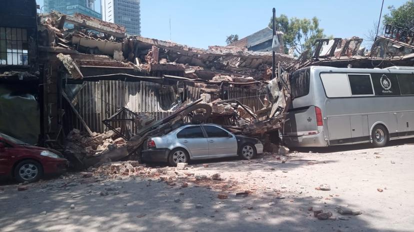 VIDEO Colapsa estructura del centro nocturno El Patio en la Cuauhtémoc