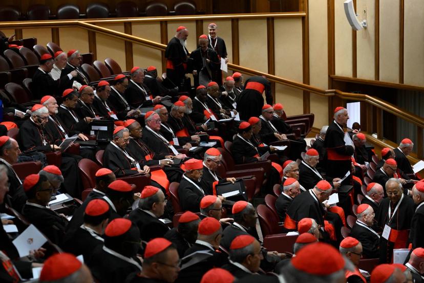 Cardenales se reúnen en el Vaticano para preparar el próximo cónclave