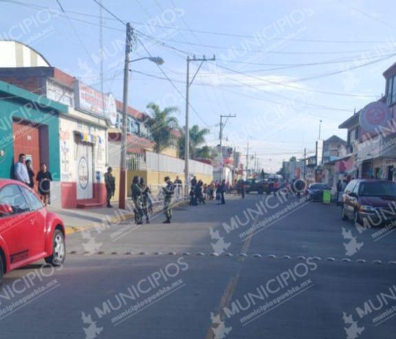 Lanzan granada a alcaldía de Tochtepec; suspenden clases