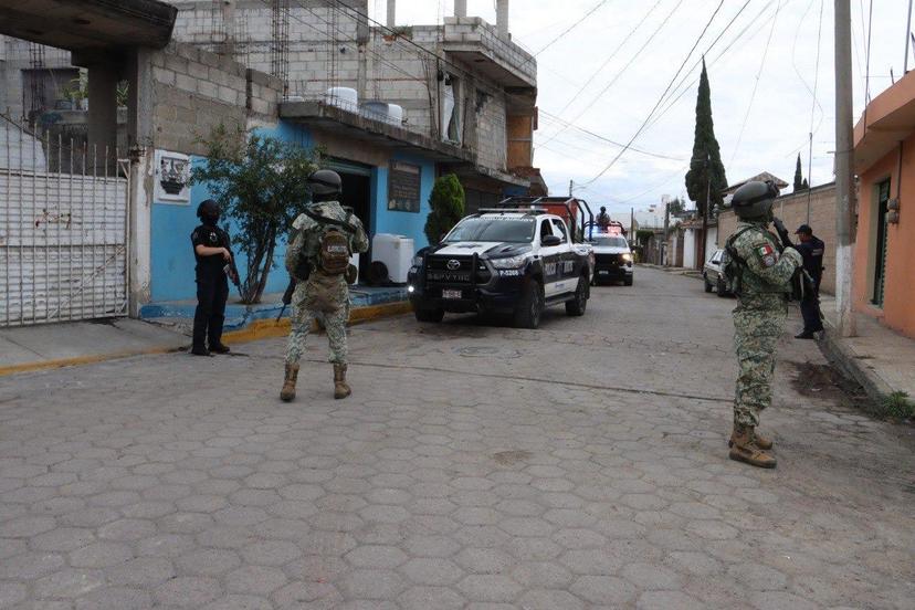 Aseguran a 6 migrantes en operativo en giros negros en Cuautlancingo