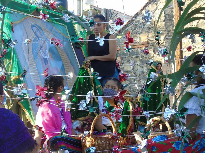 A pesar de covid, festejan a la Guadalupana en Metepec