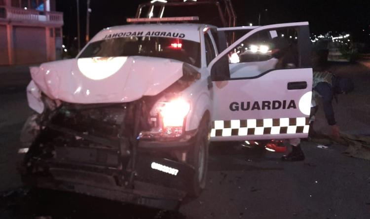 Chocan por alcance dos camionetas de la Guardia Nacional en la Puebla-Tlaxcala