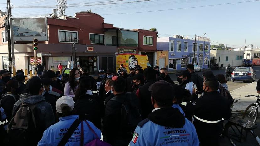 VIDEO Protestan guardias ciudadanos contra Arriaga por descuentos